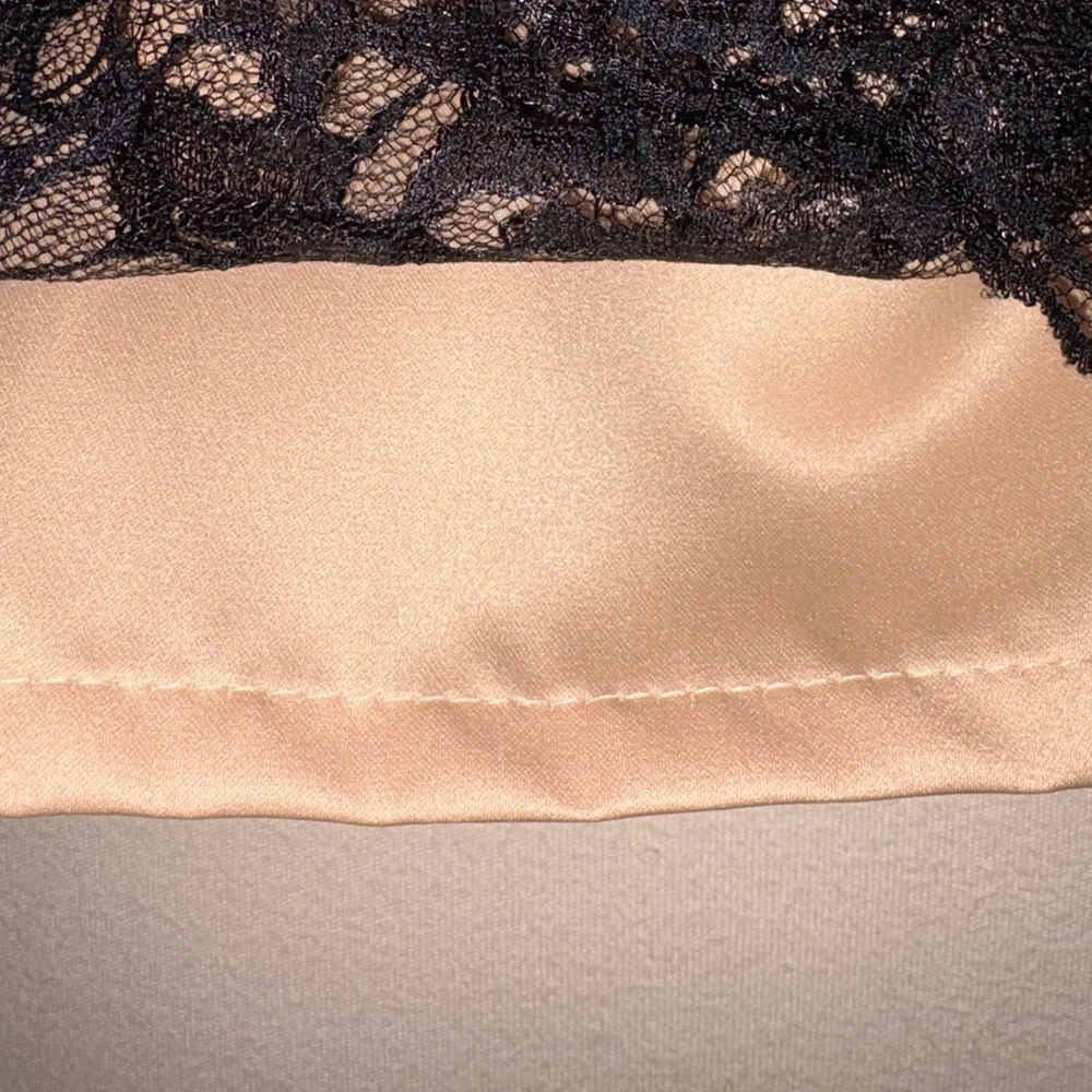 Vintage Jessica Howard Petite Black Lace Overlay Nude Lining Side Zip Size 12
